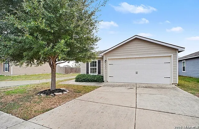 4 bed, 2.0 bath, 1769 sqft, $1,800 — Photo 2