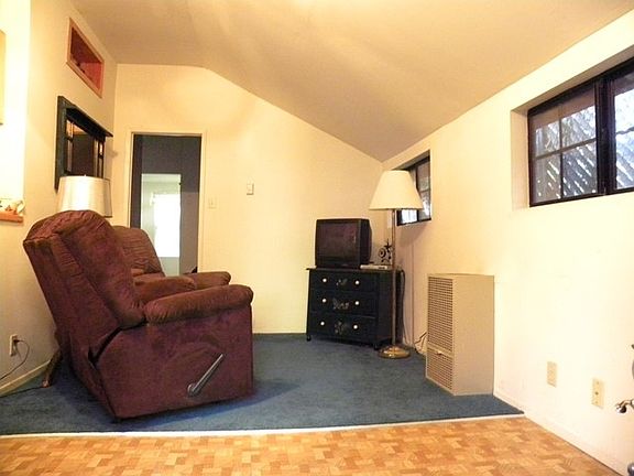 4th image of 25945 Hemstreet Pl