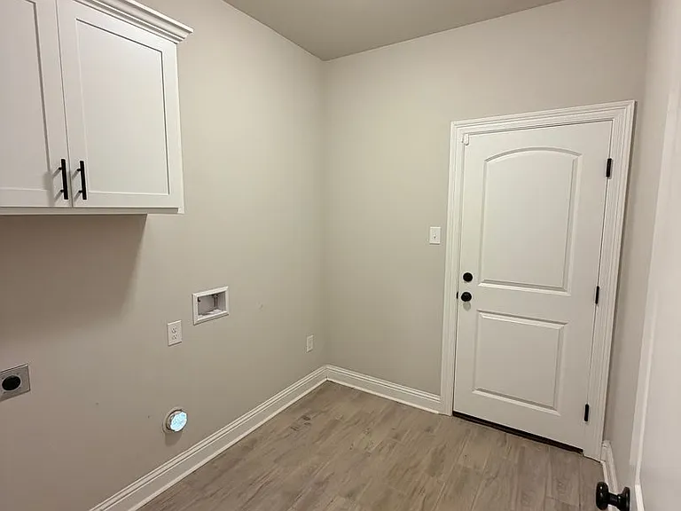 277 Saint Edmunds Way — Photo 30