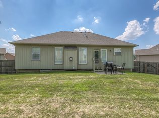 1600 Kimberly Ct, Greenwood, MO 64034