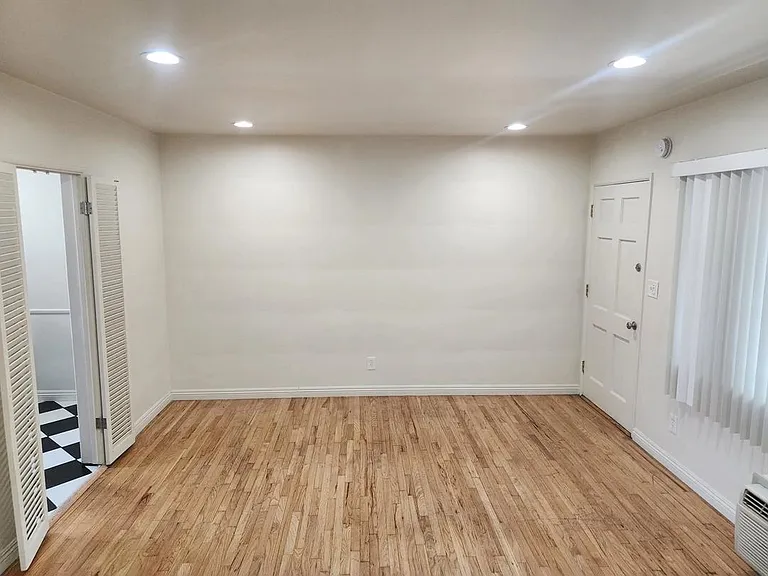 6326 Coldwater Canyon Ave #12 — Photo 9