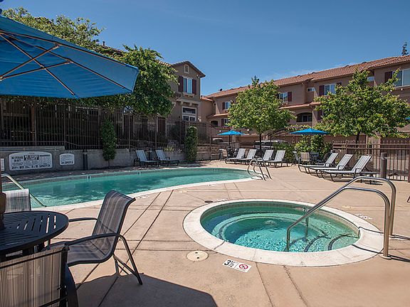 4th image of 512 Adora Cir #1613