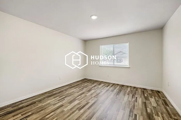 908 Liberty Bell Ct — Photo 9