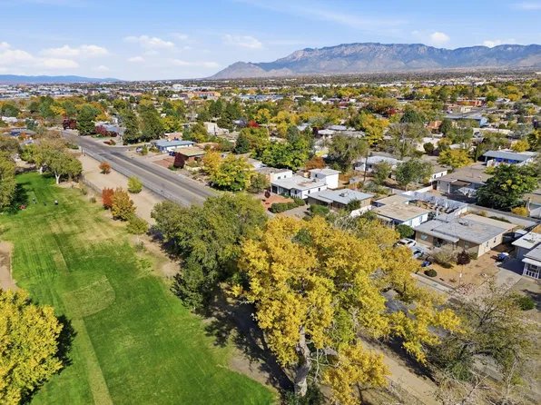 1320 Stanford Dr NE, Albuquerque, NM 87106