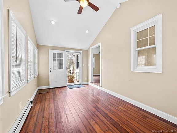 2nd image of 13 Clarendon St