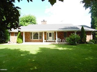 4338 W Stagecoach Trl, Scales Mound, IL 61075