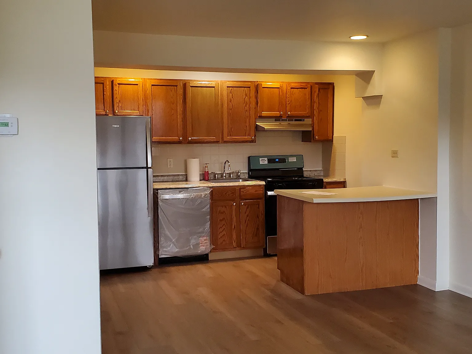 1307 Balcom Ave — Photo 3