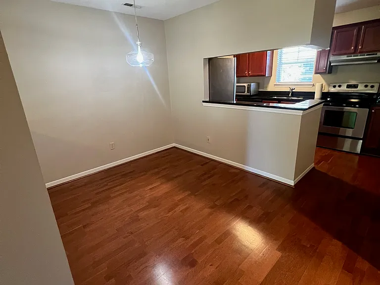 525 Olmsted Park Pl #N — Photo 9