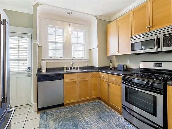 3rd image of 3618 Nashville Ave
