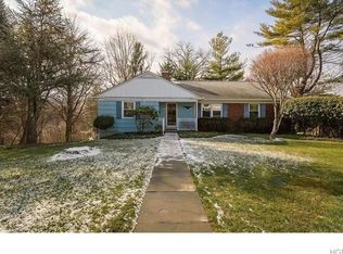 8 Pine Rd, Valhalla, NY 10595