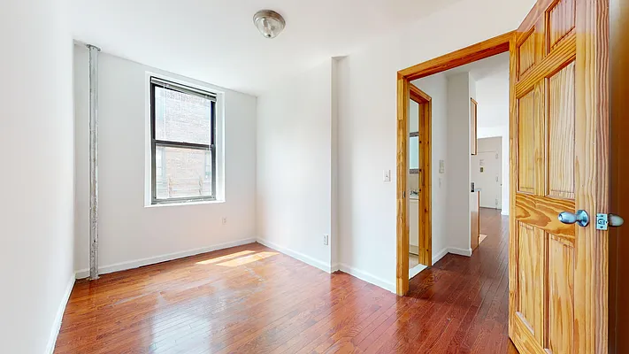 Rented by Bond New York | media 18