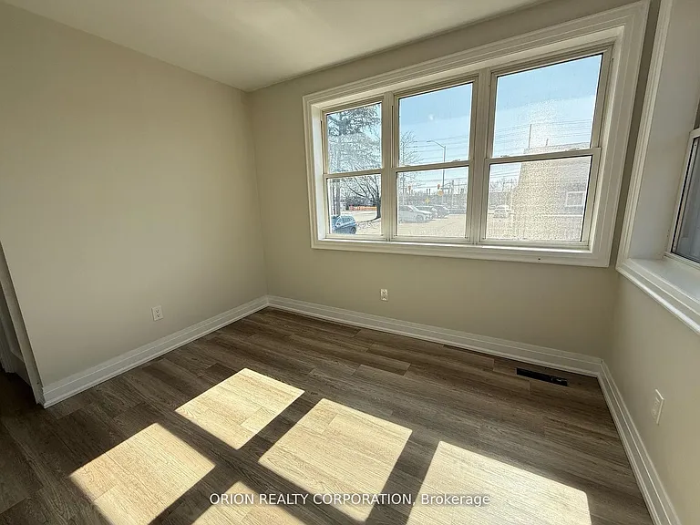 1016 Haig Blvd — Photo 35
