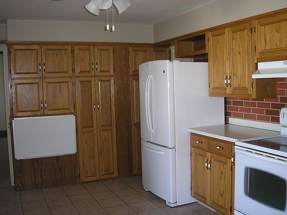 5th image of 518 2nd St