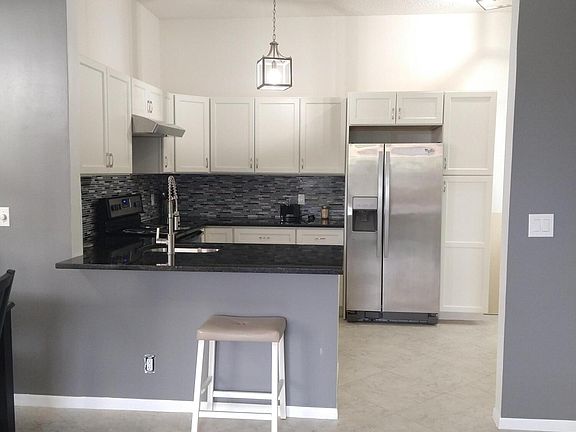 5th image of 5475 Verona Drive #J