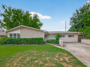 5001 Libbey Ln, Houston, TX 77092