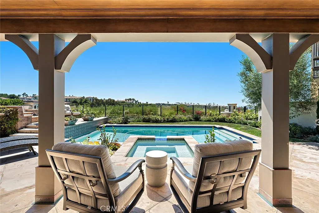 5 bed, 3.5 bath, 3955 sqft, $25,000 — Photo 3