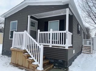 17003 Durham Dr #580, Macomb, MI 48044