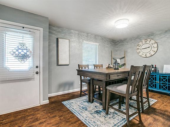 5th image of 401 Daniel Ln