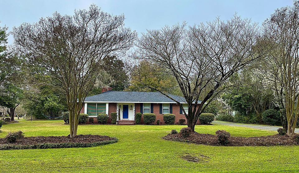 1019 Cherokee Road
