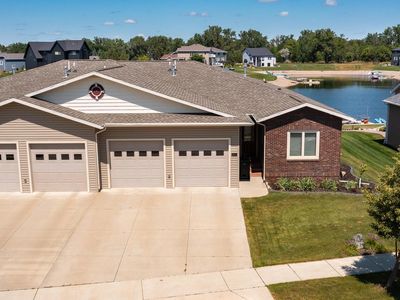 1102 Voyager Dr, Bismarck, ND, 58504