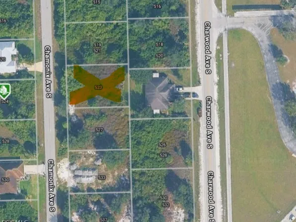 525 Chamonix Ave S, Lehigh Acres, FL 33974