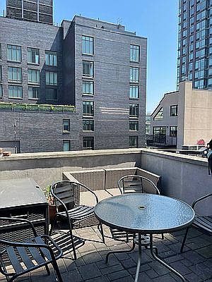 1st image of 186 Orchard St #6RE