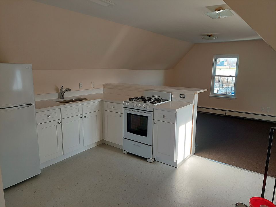 1st image of 53 S Bleeker St Floor 3