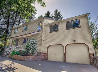 2043 NE 98th St, Seattle, WA 98115