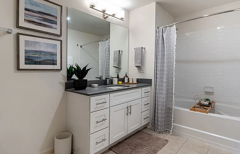 Deer Park Crossing Apartments — Photo 5