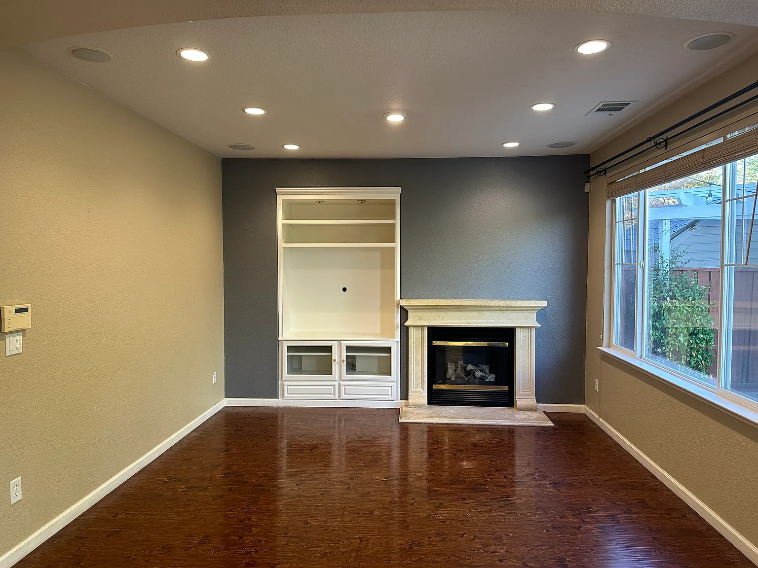 3 bed, 2.5 bath, 1646 sqft, $4,200 — Photo 4