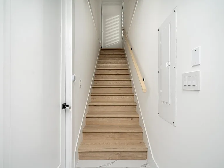 4 W 28th Ave — Photo 9