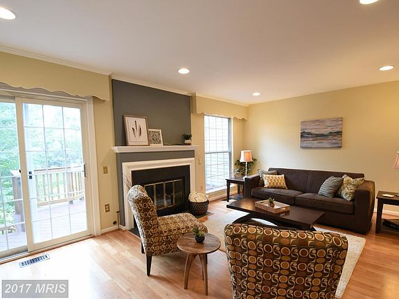 3rd image of 6595 Medinah Ln