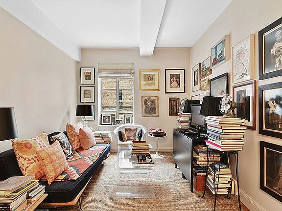 3rd image of 110 E 87th St APT 12C