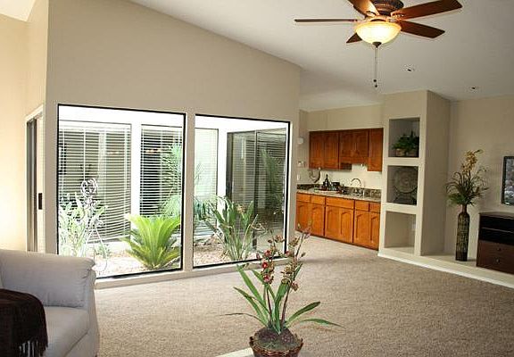 4th image of 2522 S Grandview Drive