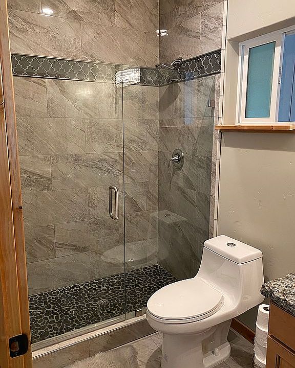 2nd image of 2861 Hilltop Dr