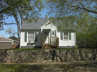 924 Kern St, Waterloo, IA 50703