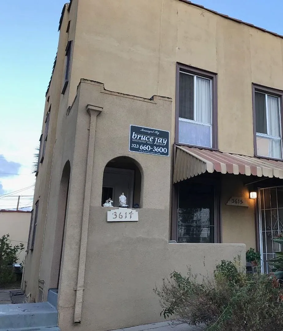 3615/3617 Edenhurst Ave. — Photo 4