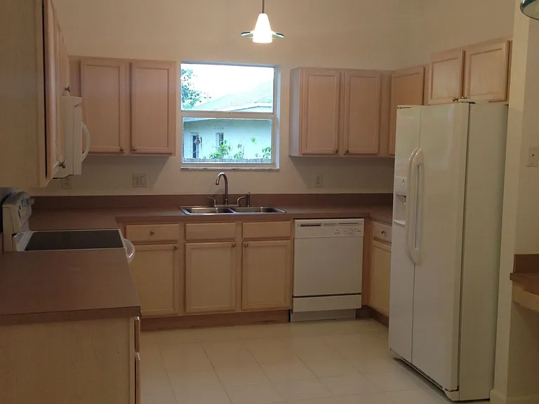 1731 Lavue Ave — Photo 5
