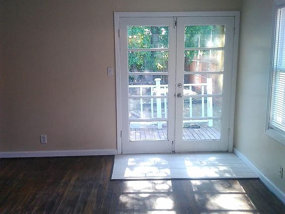 3rd image of 1739 W Sonoma Ave
