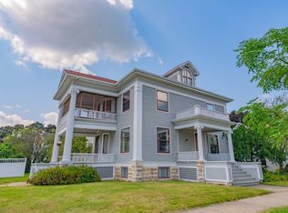 1124 E Main St, Stoughton, WI 53589