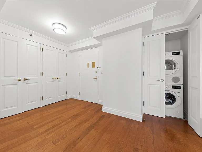 404 E 76th St #5C — Photo 7