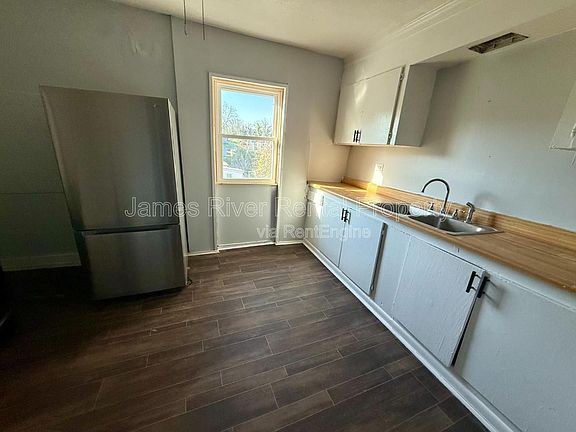 3rd image of 900 Polk St #A
