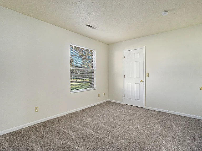 The Vista Apartments and Townhomes — Photo 25