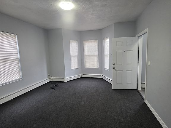 4th image of 85 Henry Ave Floor 1