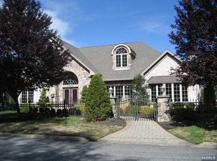 531 White Ave, Northvale, NJ 07647