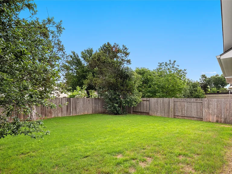 12908 Armaga Springs Rd — Photo 37