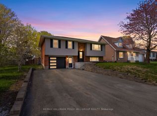 16 Glenview Ave, Springwater, ON L0L 1P0