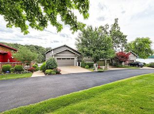 2371 Melody Point Cir, Grove, OK 74344