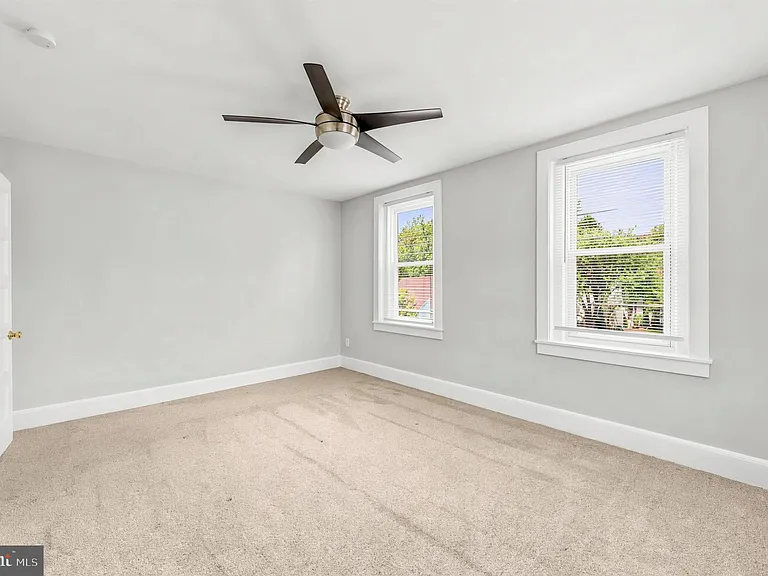 732 W Railroad Ave — Photo 22