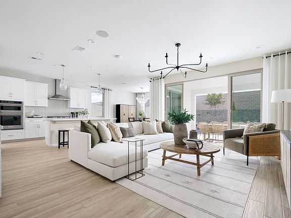 Maggio Gathering Room